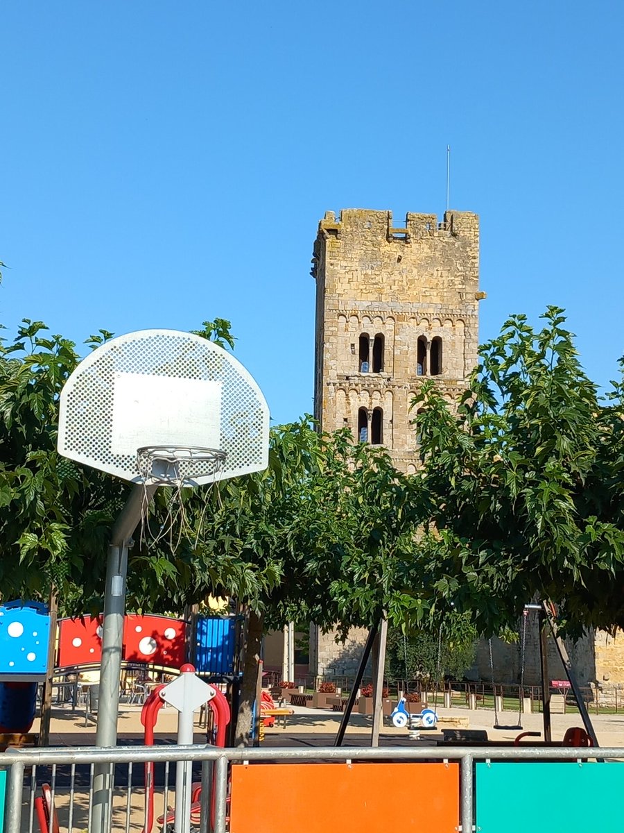Laura170178's tweet image. #HoopsCollection Sant Miquel de Fluvià (Girona-Catalunya) 🏀