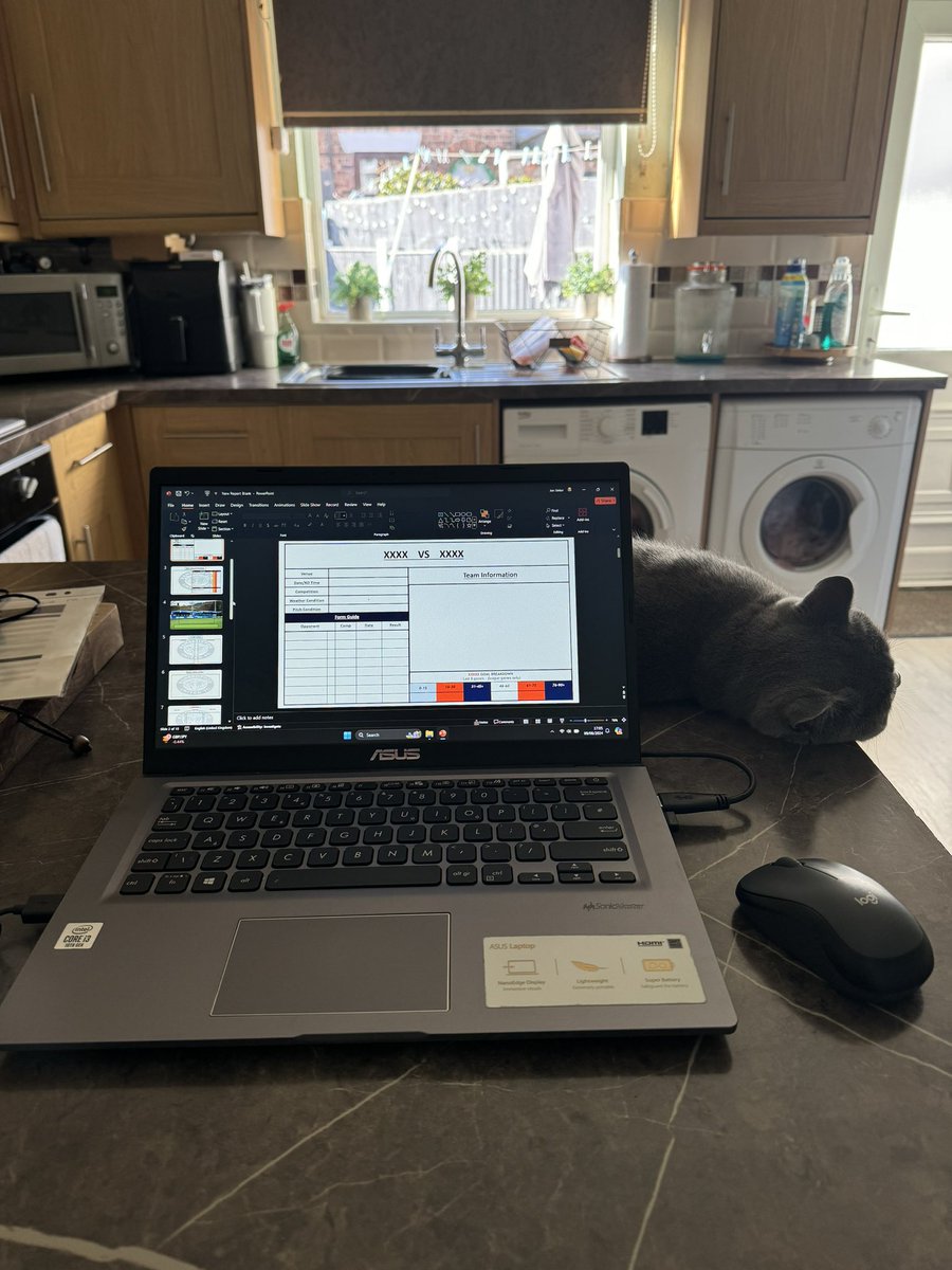 Jon_Sinker's tweet image. Prep for tomorrow’s game! 🔵🏆📊👨🏻‍💻⚽️

#oppositionanalysis #footballscouting #nonleaguefootball #nodaysoff