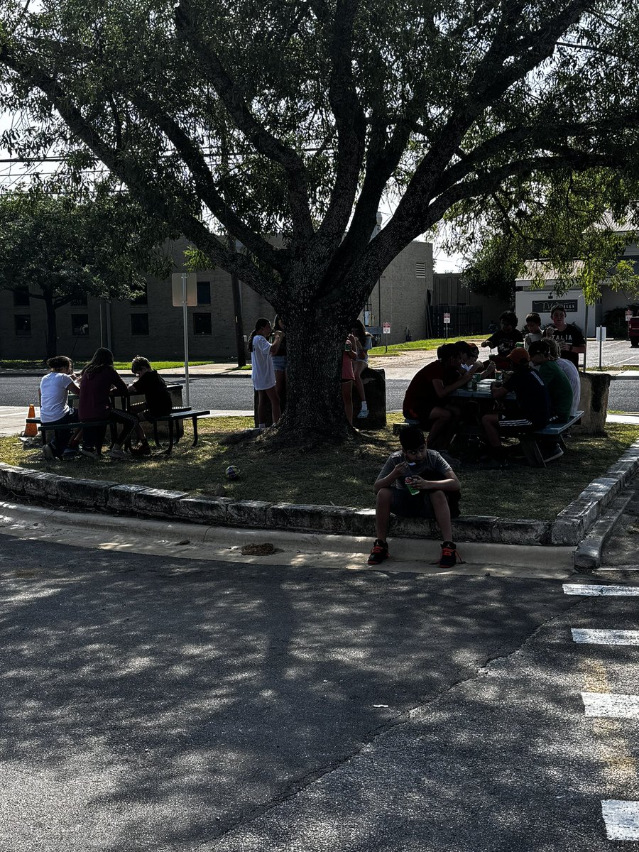 mmsband's tweet photo. After a long and successful week of coming together to play our instruments again, it’s time to cool off with some Kona Ice! 🥶 https://t.co/gFiX4YFtSp