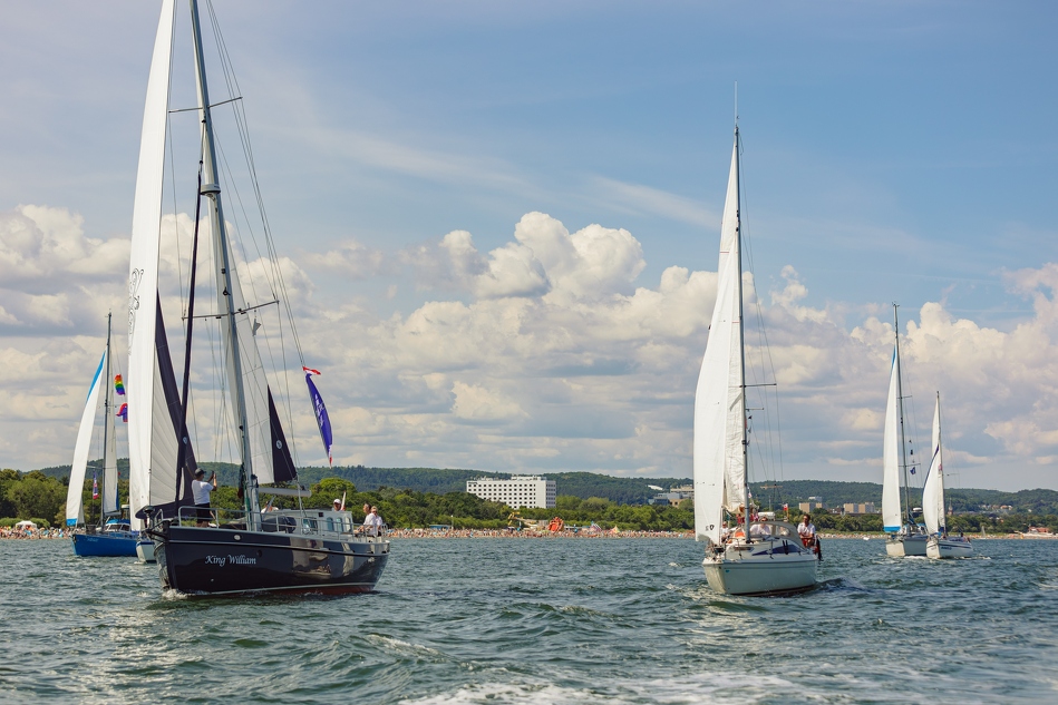 gdansk's tweet photo. Wiatr w żagle i cała naprzód! 🚢 Do 28. parady #BalticSail pozostało zaledwie 13 dni! ⏰ Zlot w #Gdańsk jest otwarty dla wszystkich jednostek pływających ⚓️, a więc będzie na co popatrzeć 🌊 Psst... bilety na rejsy są wciąż dostępne ⛵️ https://t.co/iHlHG8ReIo👈🏻
📸 D. Paszliński https://t.co/1dZL5ROPQz