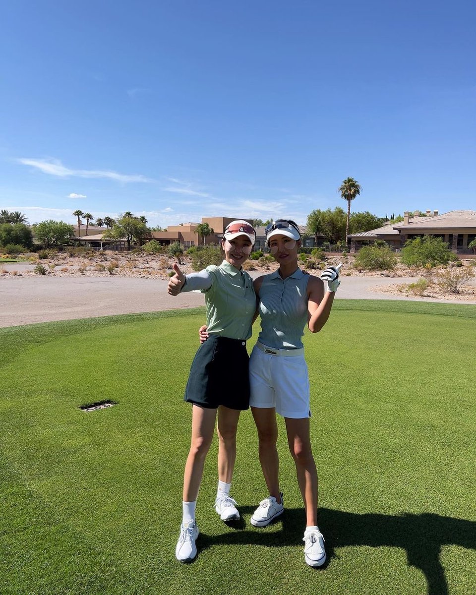 LillianLil23062's tweet photo. Me and my friend learning golf🥰#MemoryCollector #foryourpage https://t.co/ShYue7JO27