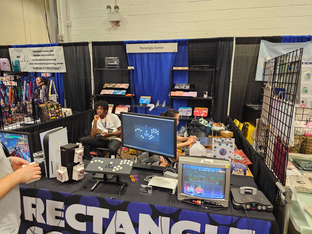 All set up for Supernova day 2, come stop by our booth <a href="/RectangleCorner/">Rectangle Corner ✈️ Somnio Noctem ✈️ Tidal Waves</a> and check out our controllers!