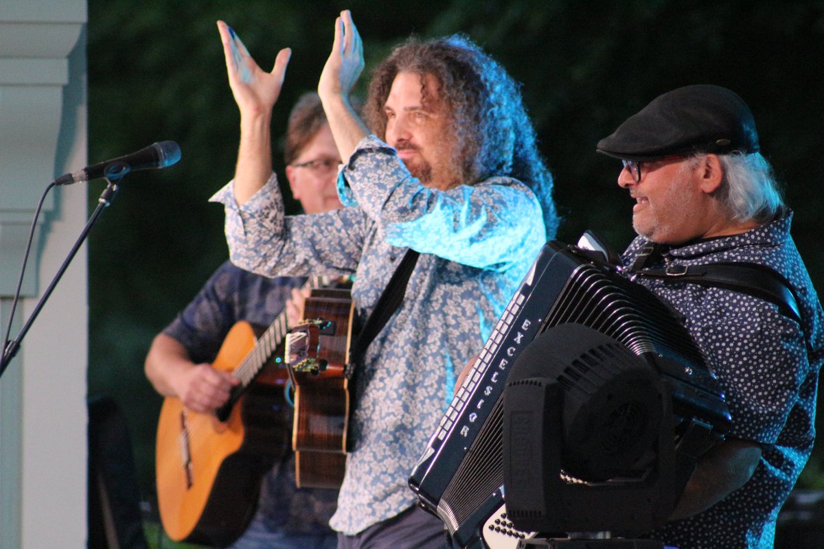 UPresents's tweet image. And that's a wrap on TNATB 2024! 🎉 Last night’s performance by Johannes Linstead was the perfect finale to our summer series! Thank you to everyone who joined us this summer and made every Thursday night one to remember! ✨

Photos courtesy UBIA.

#TNATB #UnionvilleMainStreet