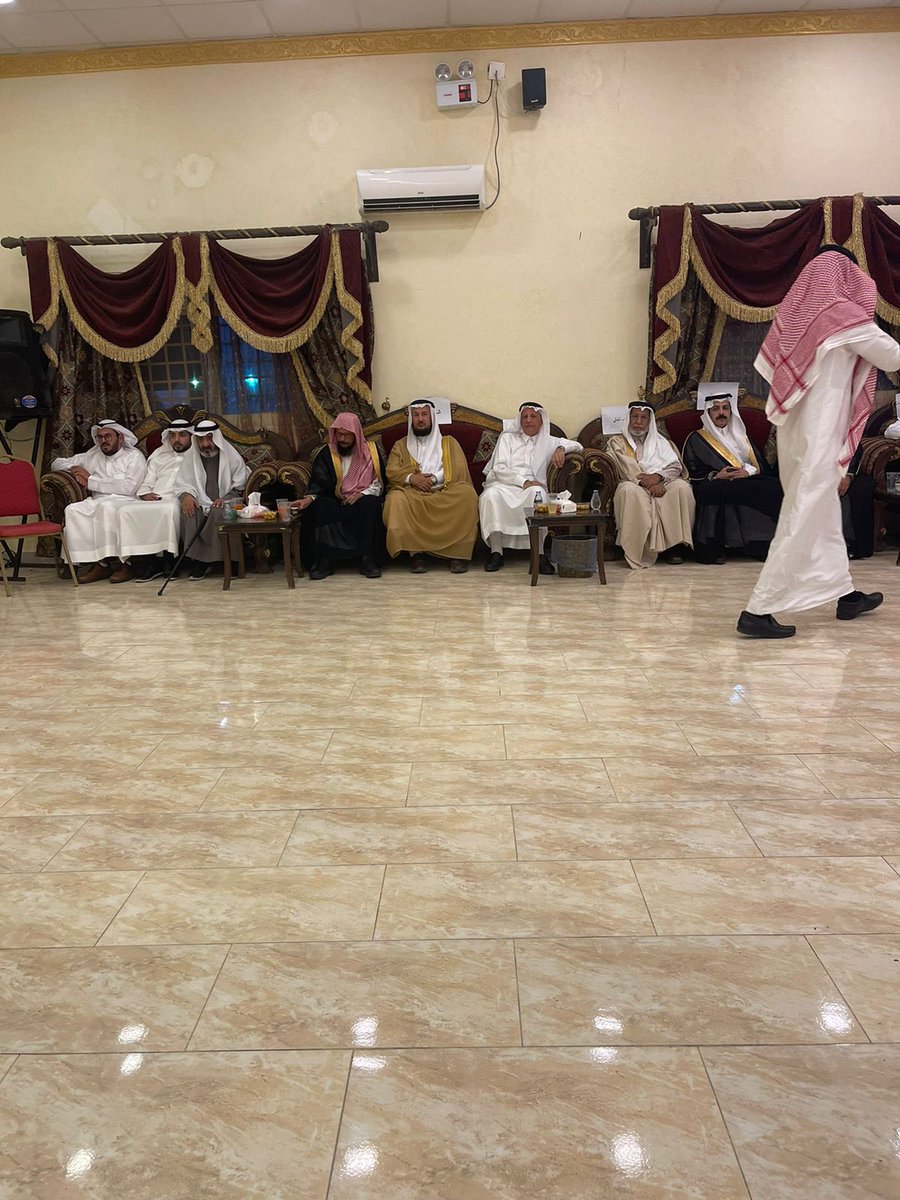 dr_mutaz_07's tweet photo. مناسبة تكريم قبيلة آل مجادب #بني_شهر لوالدي الحبيب #معالي نايب وزير الخدمة المدنية السابق مستشار سمو وزير الطاقة حاليا 

( عبدالله بن علي آل ملفي ) 

بحضور محافظ محافظة #تنو��ه و مشائخ القبائل و رجال الاعمال و الاعيان و الاهل و الاصحاب 

ادام الله افراح الجميع https://t.co/YHxRyLK1NN