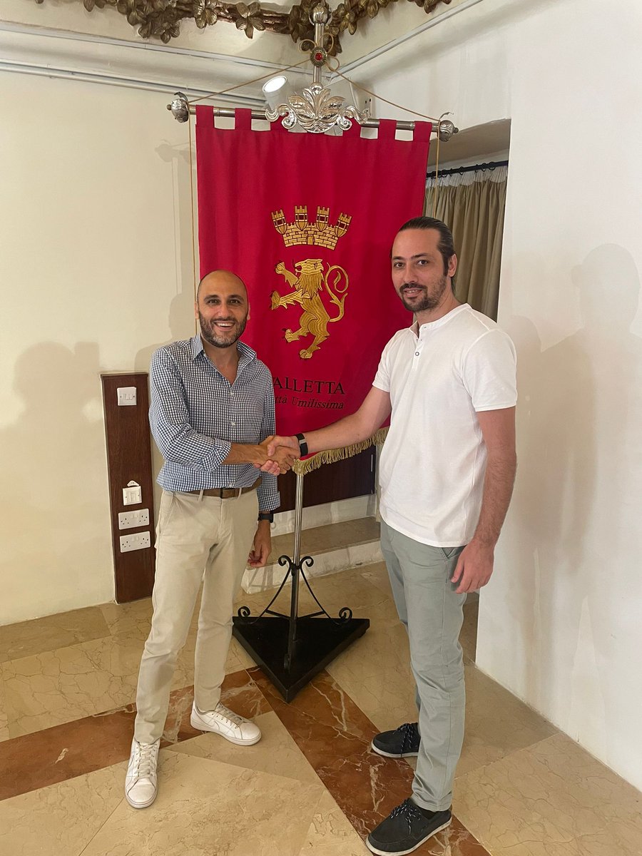 SnwoManYClub's tweet photo. ๐ฒ๐น Malta is becoming #XRPL Land, and everything starts with Valletta !
just 3 weeks since got elected, and the new mayor is not only looking to preserve the past but to build the future as well
today, we on-boarded a VIP in our YClub... and we are confident that many good things will come into our #XRPCommunity
is not too late to join us, #SnwoManNFT #OGCards are still cheapโ๏ธ