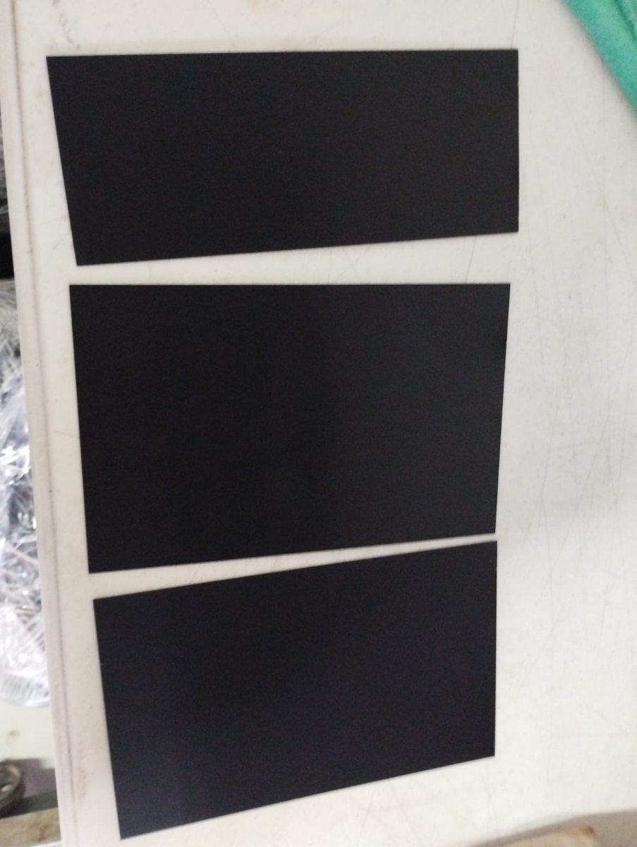 Trabajo de ayer, por un lado Zincado electrolítico y por el otro anodizado color negro.