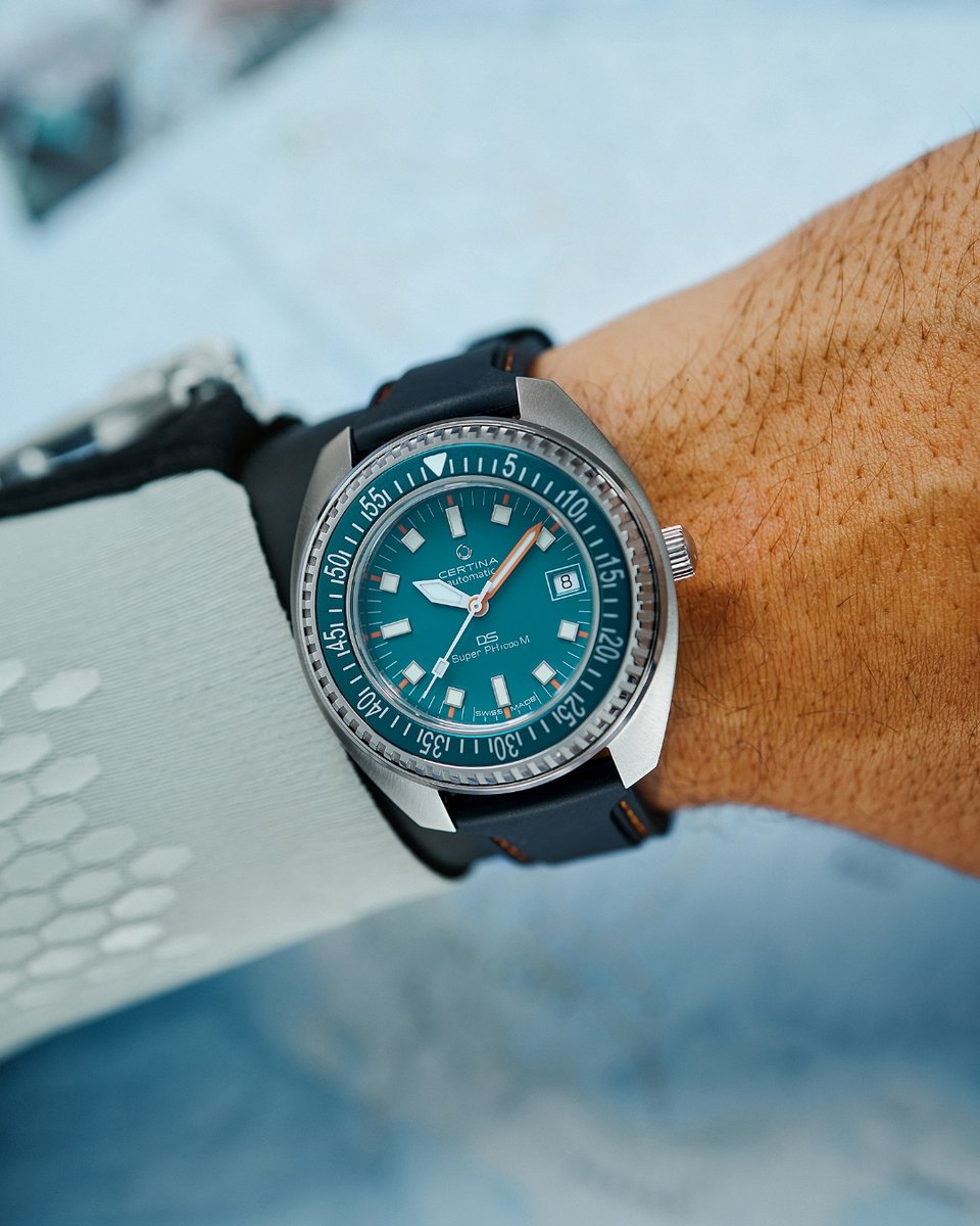 JuraWatches's tweet image. Introducing the Certina DS Super PH1000M STC. Arriving with a signature blue dial and rotaring bezel with delicate orange accents, a token of commitment to their partnership with the Sea Turtle Conservancy.

bit.ly/3vkG7w1

#JuraWatches #Certina #DSPH100M #GoYourOwnWay