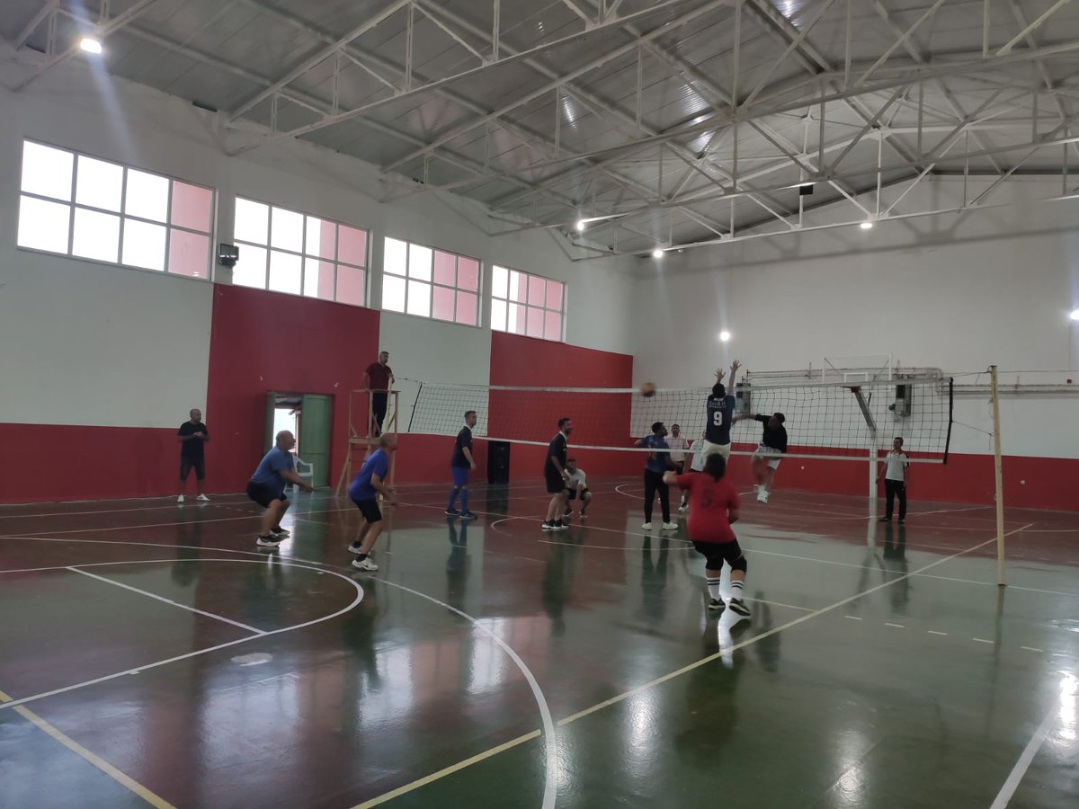 cyaylabel's tweet photo. Çamlıyayla belediyemiz tarafından düzenlenen 1.Geleneksel 30 Ağustos Zafer kupası voleybol turnuvası başlamıştır.
Karşılaşmada an itibariyle mücadele eden takımlara başarılar dileriz. https://t.co/m01FhssvB7