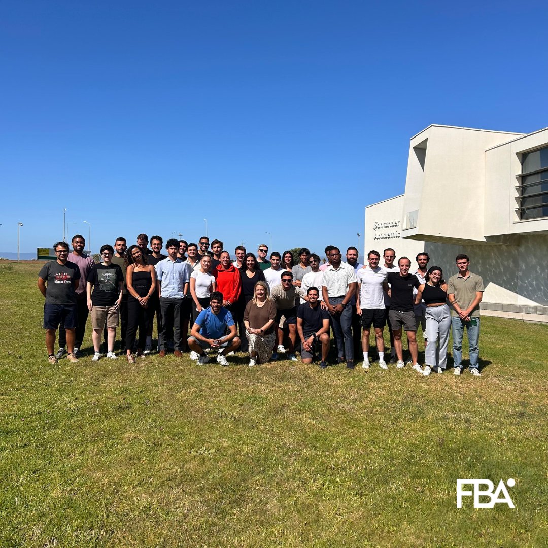 TheFBA's tweet image. Group pictures after class have become a regular thing with those stunning sky and ocean views 😍 

Thank you, Jane Purdon, for guiding them in the field of Governance in Football.

#Module4 #FootballBusiness #CareerDevelopment