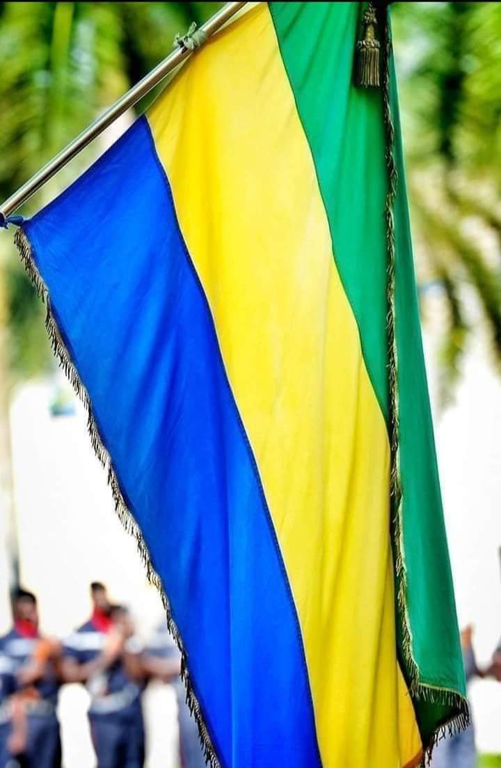 09 août : journée nationale du Drapeau 🇬🇦
Célébrons ensemble avec ferveur la fierté nationale.
Que cette journée soit une occasion de réjouissance et d'unité, rassemblant tous les cœurs autour des valeurs qui nous unissent.
 Ensemble, faisons résonner notre amour pour notre pays.