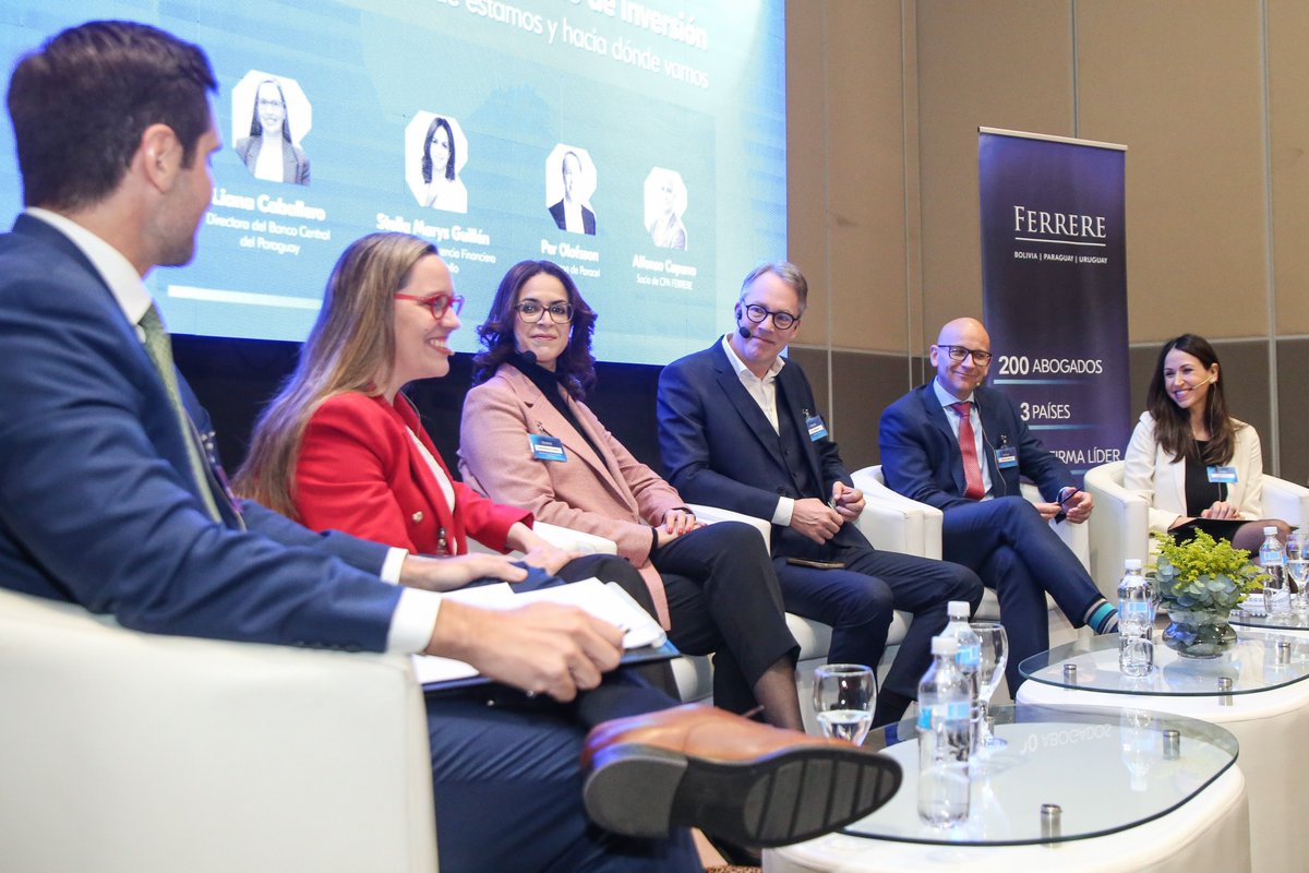 cpa_ferrere's tweet photo. #PARAGUAY
Realizamos el conversatorio “Paraguay: el hito de grado de inversión”, con un panel integrado por @liacaba, @stellaguillenpy, Per Olofsson y @AlfonsoCapurro, la moderación de @c_vasconsellos, @Veroflm y la presentación de Carlos Codas.

👉 https://t.co/Ia35cPq3Y9 https://t.co/BYeiCTRtmF