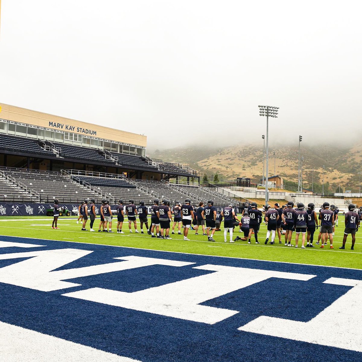 MinesFootball's tweet photo. Day 1 ✅

#HelluvaEngineer⚒ https://t.co/zJeB8f6bvx