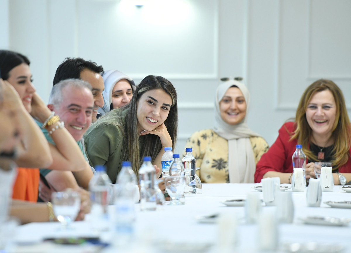 tcmeb's tweet photo. 📢 Sözleşmeli Öğretmen Eşlerin Aile Birliği Mazeretine Bağlı Yer Değiştirme Duyurusu Yayımlandı

👉🏻 https://t.co/08maS6x0JI https://t.co/KW4LvLFYkh