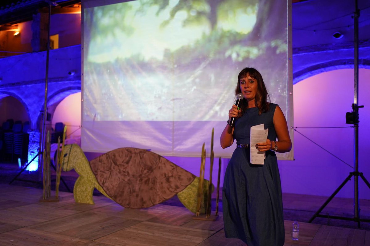 BBF2024 Talk delle 21:30 
Silvia Cera, Botanica, in: Proprietà curative delle piante aromatiche sarde, contro Crithidia e Varroa in Api e Bombi