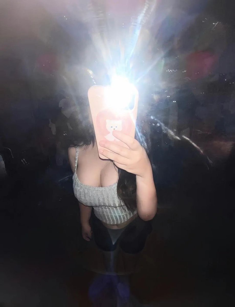 zoebbbbb's tweet photo. 天黑了還是會覺得孤單。。 https://t.co/dukpQ2PxPe