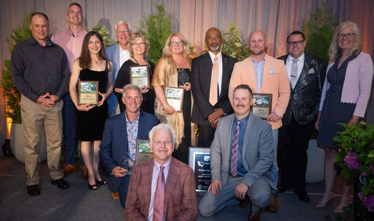green_for_life's tweet photo. Congratulations to all the #LandscapeOntario members who won an Award of Excellence at this week's @CNLA_ACPP National Awards Of Landscape Excellence 👏

Congratulations to:
🖌️ Jennifer Hayman Design Group Inc.
🌱 Snider Turf &amp; Landscape Care
🏆 Rohan Harrison

#NALE2024 https://t.co/vBRO4uYQSF