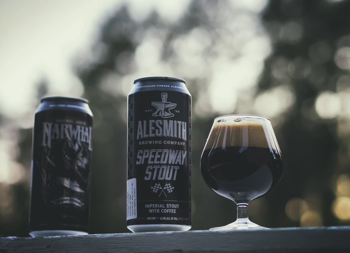 Nyt sitten blogissa todellinen maistojen maisto. Alesmithin legendaarinen Speedway Stout omassa lasissani ensi kertaa ja vierellä Sierra Nevadan tynnyrikypsytetty Narwhal.  

Onko tässä kenties Alkon valikoimien kaksi parasta imperial stoutia?

➡️ reittausblogi.info/2024/08/maiste…
