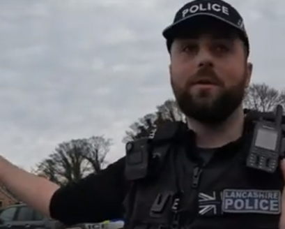 TruthSignalUK's tweet photo. THE TRUMAN SHOW
This poor cop has to moonlight as a firefighter in St Michaels. #AreYouLocal https://t.co/4fyEnvVvf7