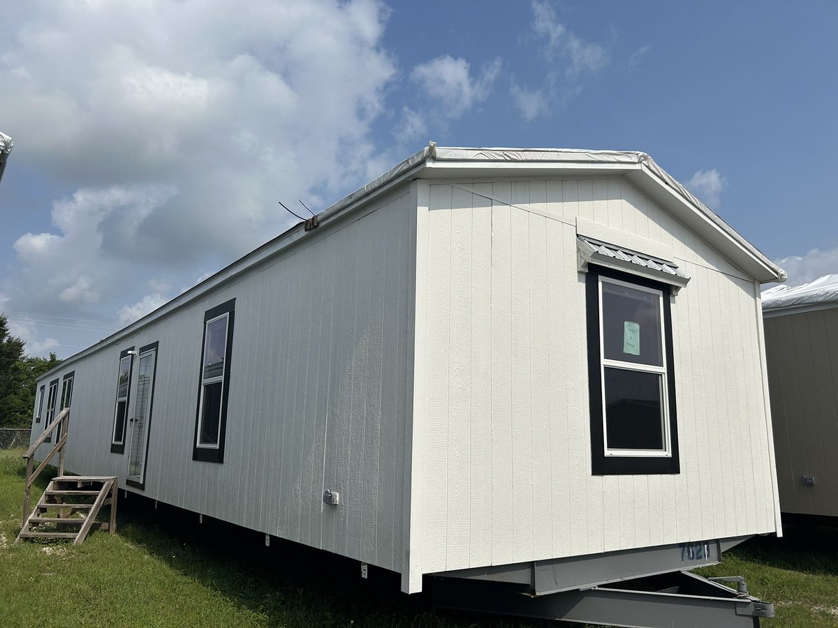 SWHomeCenter's tweet photo. Singlewide
79,995
Hardwood cabinets AND FRAMING
Porcelain bathroom sinks
Stainless Farm sink
Smart panel siding
Windzone 2 build
vinyl flooring throughout
Stainless appliances
Much more!!
337-436-5593
500 S Martin Luther King Hwy
Lake Charles LA 70601 https://t.co/ox8WYhymPf