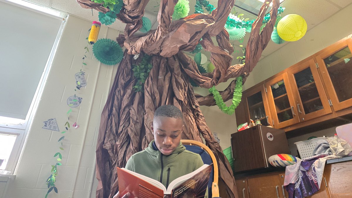 We can always count on Ms. Watson to get the school year poppin'! 🍿 #BetterTogether #WeAreJCPS