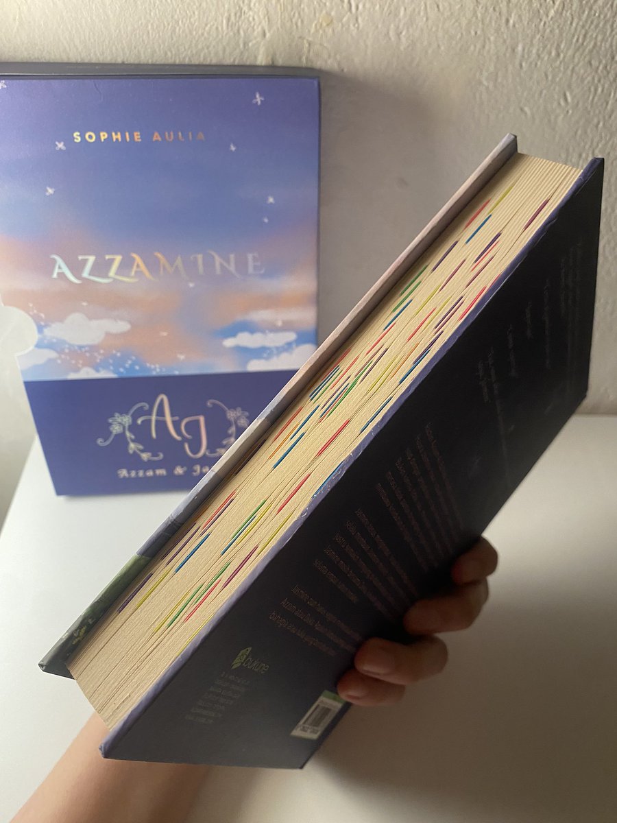ivynavie's tweet photo. 5. azzamine by sophie aulia (100k)

⭑ hardcover &amp; cetakan pertama
⭑ buku masih rapih bgt kaya baru, gaada lipetan/coretan, ada postcard &amp; ttd basah 
⭑ ada anotasi (yg warna itu) tapi ga ngerusak buku, bisa dicopotin kalo mau 

tag ; wts wtb preloved novel adaptasi au azzamine https://t.co/y4Afo4NDs1