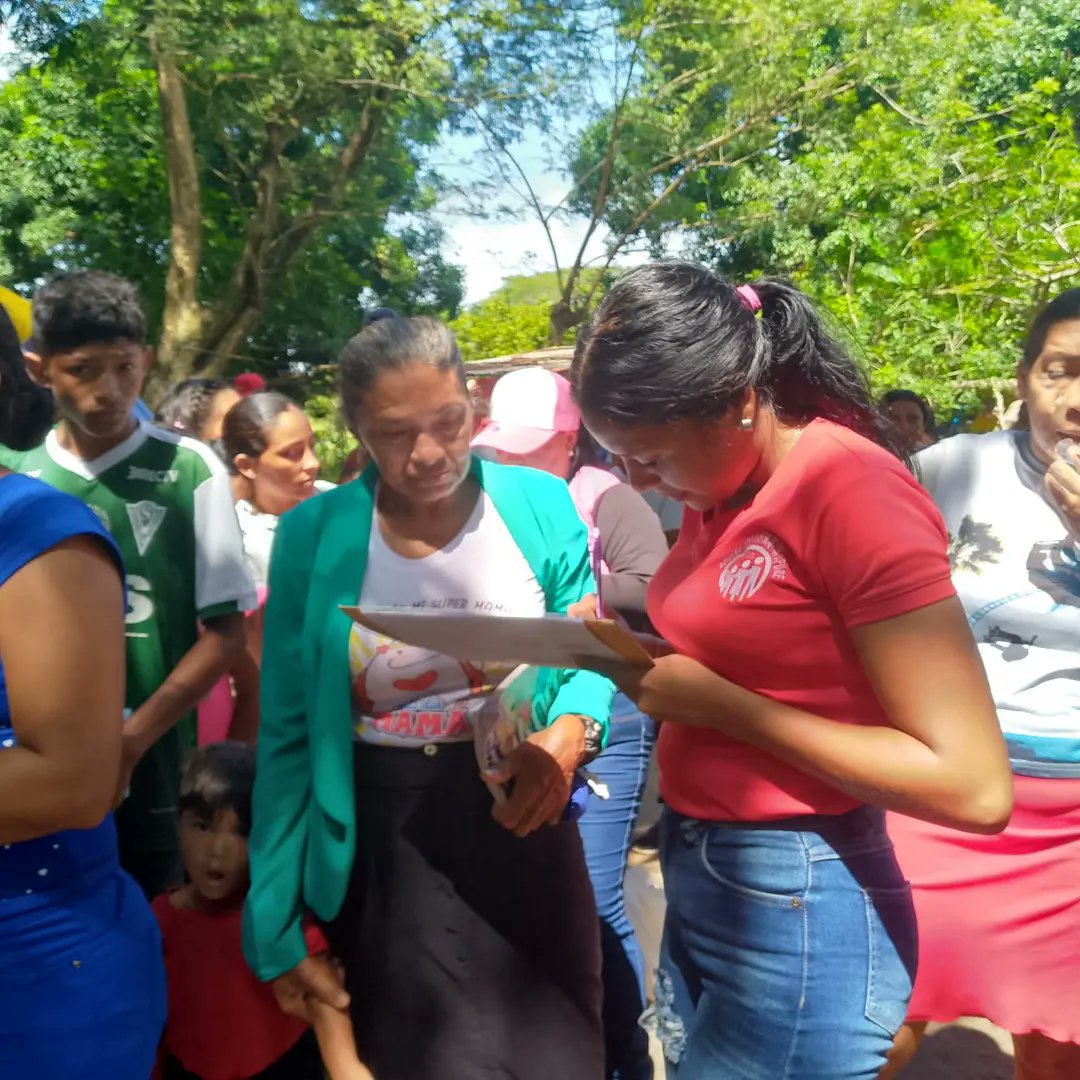 #09Ago |🇻🇪La <a href="/oasanfdo/">Ofic Adm Apure</a> brindo atención en Materia de Seguridad Social en la GRAN MISIÓN IGUALDAD Y JUSTICIA SOCIAL, esta vez en el Municipio San Fernando Comunidad Bella Vista 💛💙❤️
#HastaProntoX
#PorUnSeguroMasSocial❤️
<a href="/Somosivss/">Instituto Venezolano de los Seguros Sociales</a>
<a href="/MagaGutierrezV/">Magaly Gutiérrez Viña</a>
<a href="/NicolasMaduro/">Nicolás Maduro</a>
<a href="/eduardopiate2/">eduardo piñate</a>