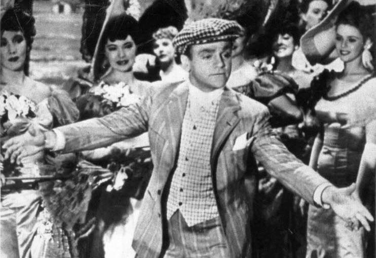 Jeanninedabean_'s tweet photo. We move from the ‘30s to the ‘40s in our “Decades of Musicals”series on “It’s A Wonderful Podcast!” Today we’re talking 1942’s patriotic musical #YankeeDoodleDandy! Helmed by the talented James Cagney,we follow the story of real life song and dance man #GeorgeMCohan!Check it out! https://t.co/AEV7ic7fr7