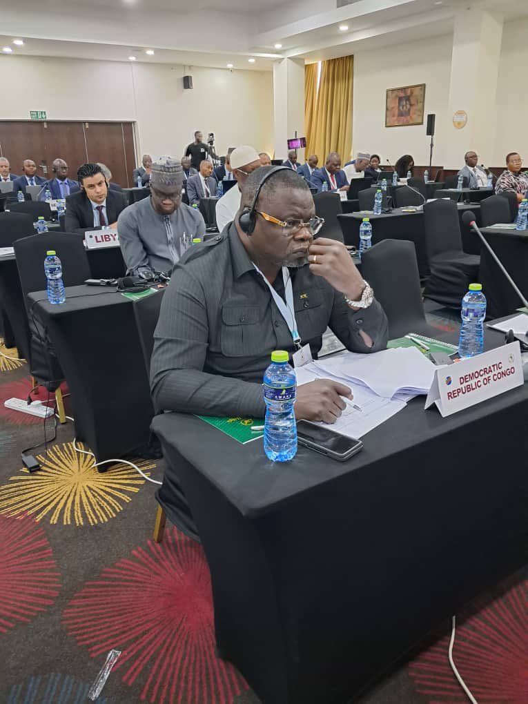 MamboKinsengwa's tweet image. #RDC 🇨🇩 | #ZLECAF | 09.08.2024
_______
Ce vendredi 09 août 2024, le DGA-FA de la #DGDA @DOUANERDC, M. Jean-Claude Kalenga Makonga a participé aux travaux d'adoption du rapport de la 8ème réunion des Directeurs Généraux des Douanes des États Parties de la #Zlecaf.