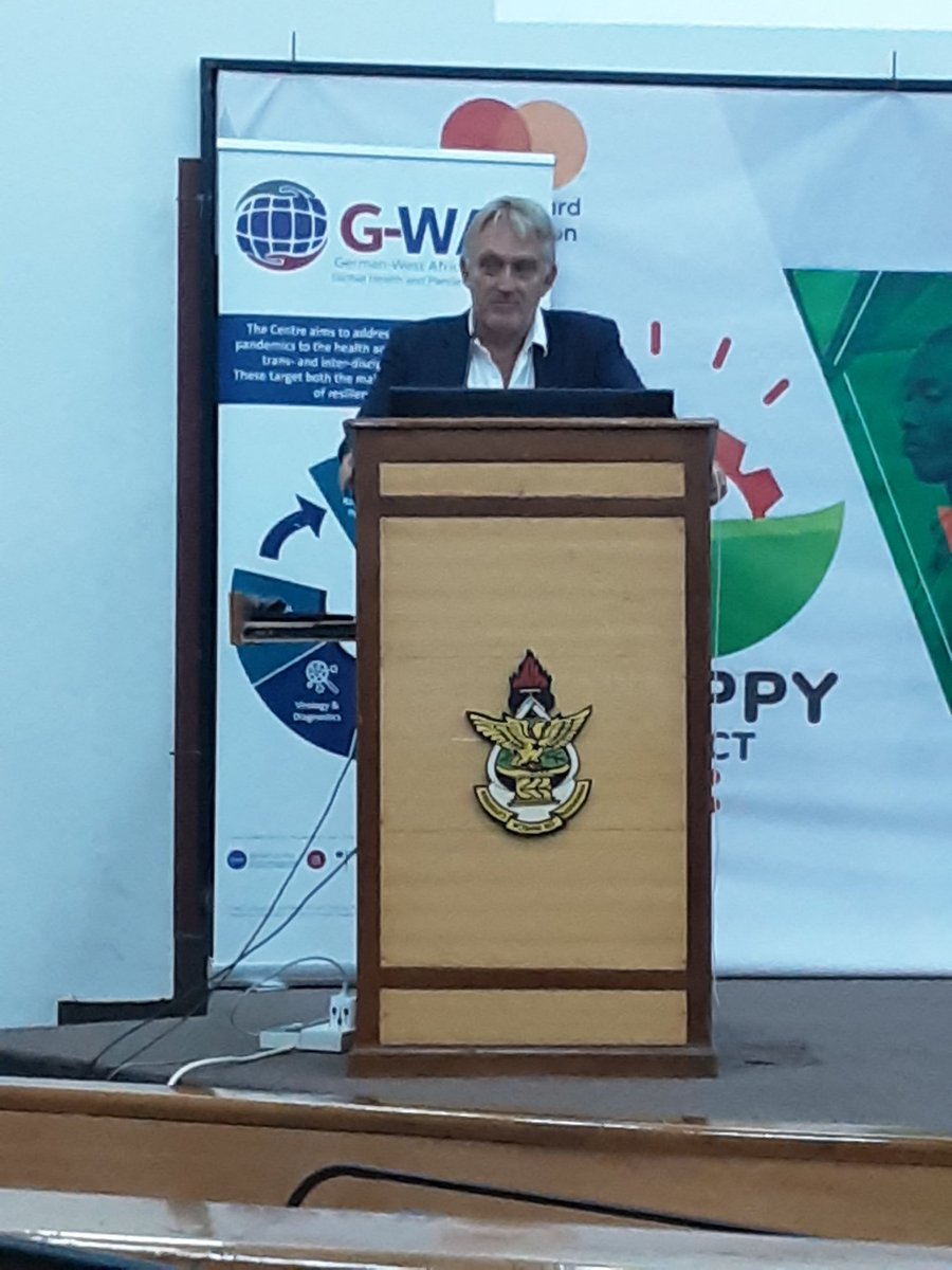 sbschink's tweet photo. @HoeraufProf from @UniBonn shares insights on #drugdevelopment and bilaterally fruitful collaborations in his lecture "From bench to bedside: what it takes to bring lab discoveries into clinical practice" with colleagues and students @KNUSTGH in #Ghana. Exciting things to come! https://t.co/qlW9nxiv7I