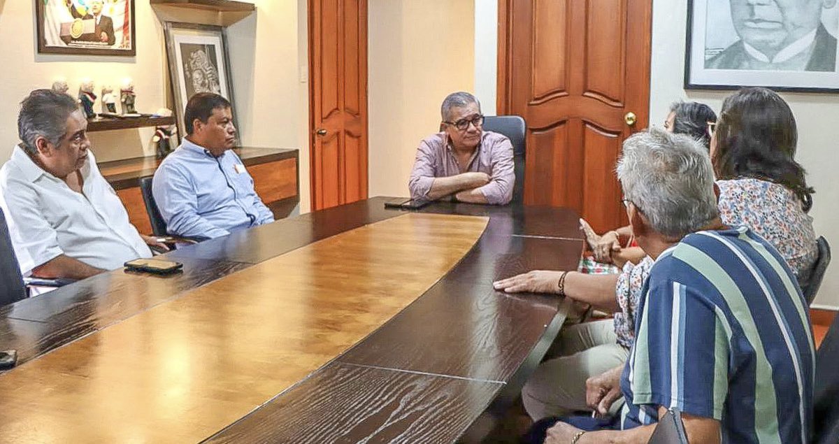 noejaracruz's tweet photo. La esencia de nuestro movimiento está en escuchar constantemente los puntos de vista de los demás. Fue un gusto poder platicar un rato con vecinas y vecinos del Ex-Marquesado sobre la importancia de hacer equipo en estos tiempos de cambio. https://t.co/oCGZUUMPax