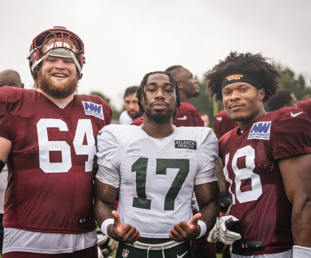 WKU Football (@wkufootball) on Twitter photo Familiar faces in new places 👋
<a href="/Commanders/">Washington Commanders</a> at <a href="/nyjets/">New York Jets</a> on NFL+ tomorrow morning at 11 am CT.
#GoTops | #ProTops Familiar faces in new places 👋
<a href="/Commanders/">Washington Commanders</a> at <a href="/nyjets/">New York Jets</a> on NFL+ tomorrow morning at 11 am CT.
#GoTops | #ProTops