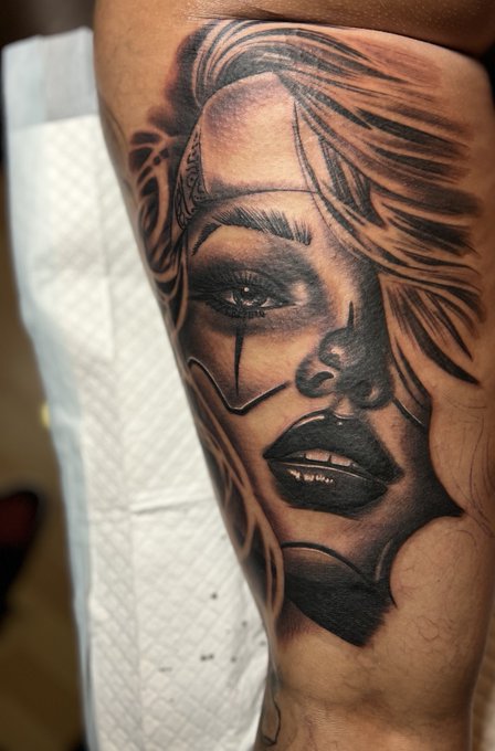 "tattooed milf ready for fun" https://t.co/p4LnvWh64n