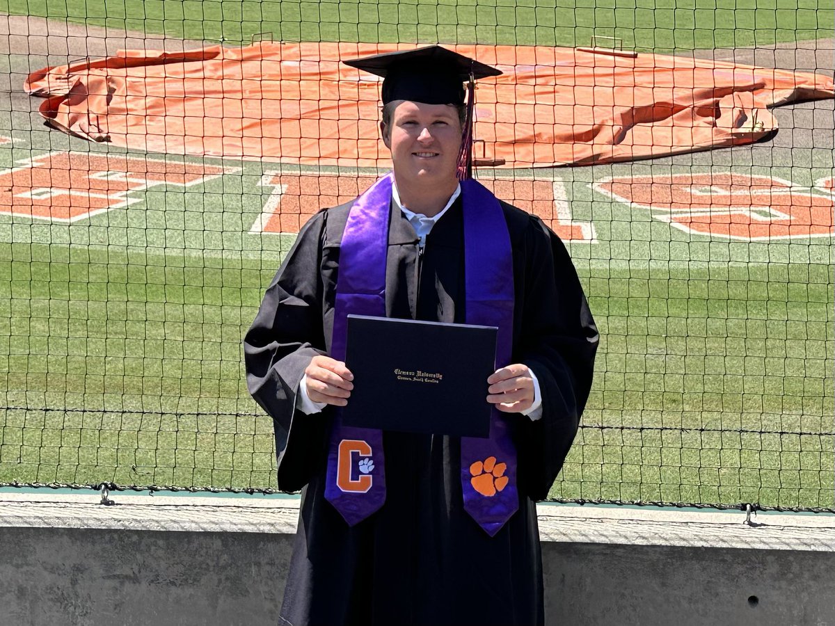 floodtide13's tweet photo. We know have a Clemson Graduate in the house: Super proud of @rgarris18  Love you kid! https://t.co/6RtGGsoXLl