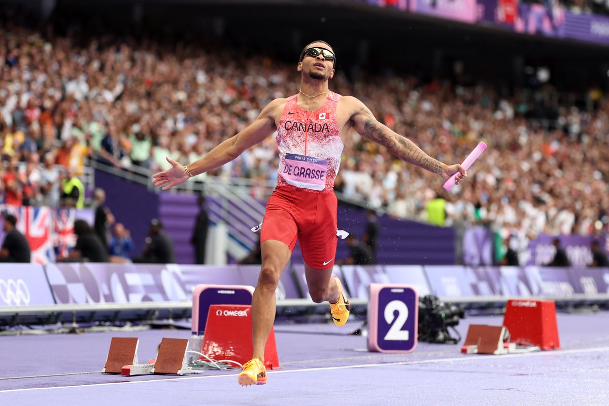 theshift_sports's tweet photo. GOLD MEDAL MOOD. @De6rasse @KingsleySC #Paris2024 https://t.co/op5ldHDeE9