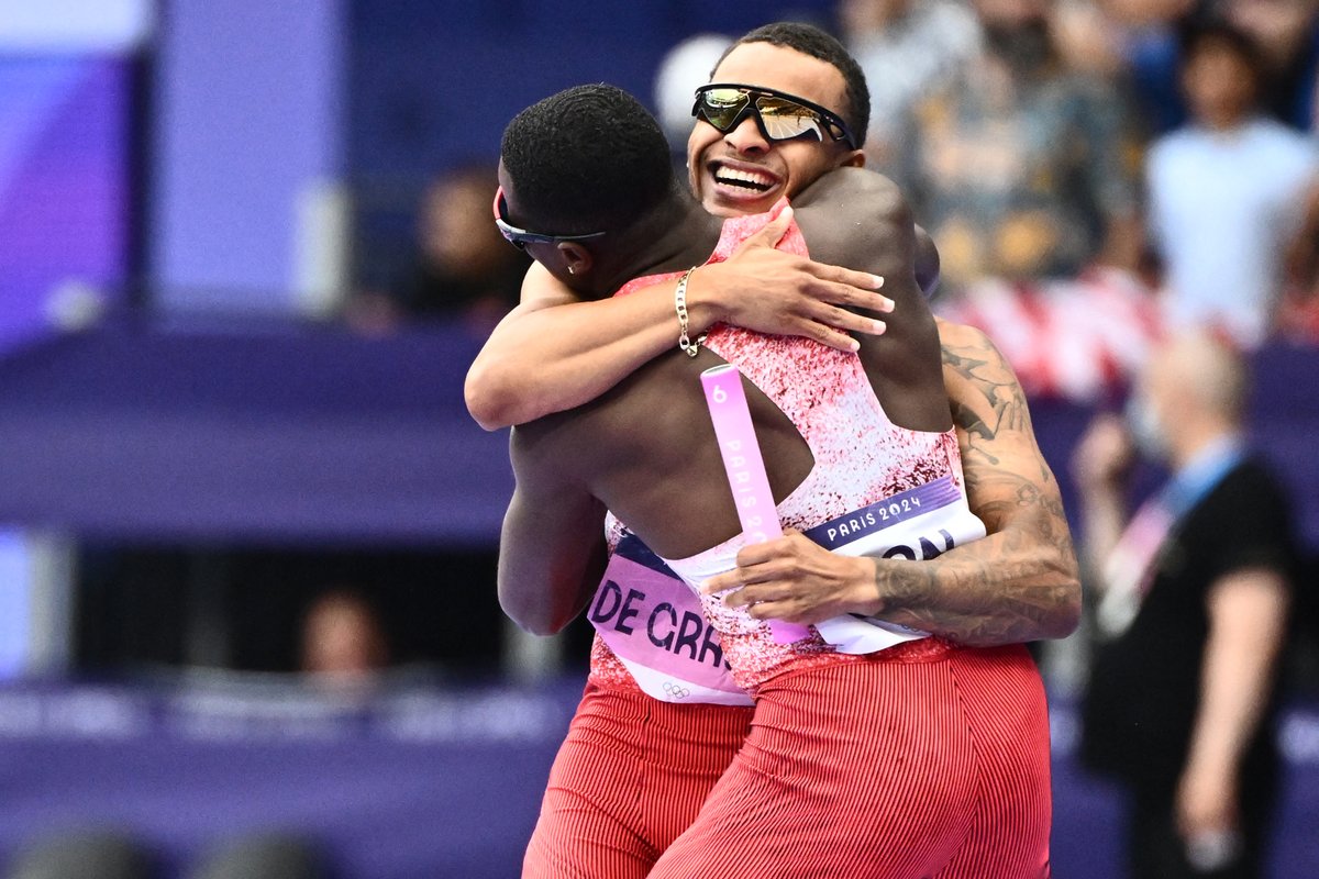 theshift_sports's tweet photo. GOLD MEDAL MOOD. @De6rasse @KingsleySC #Paris2024 https://t.co/op5ldHDeE9