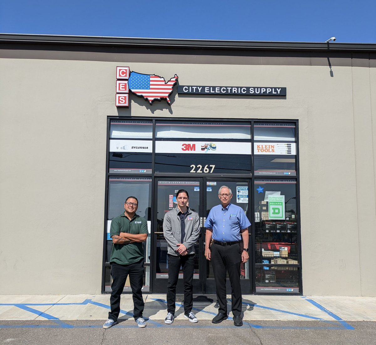 ZLEDLighting's tweet photo. West Coast Region Sales Dylan Sambrano & Jon Perper visiting @cityelectricusa , Zachary Weeler , Outside Sales Mgr. in Long Branch, CA💡Presenting #ZLedLighting #Magnilumen Kits, coming to this location! #ledlighting #magnilumenplus #lightingtheway #lightingthefuture https://t.co/PwdM2gLgpU