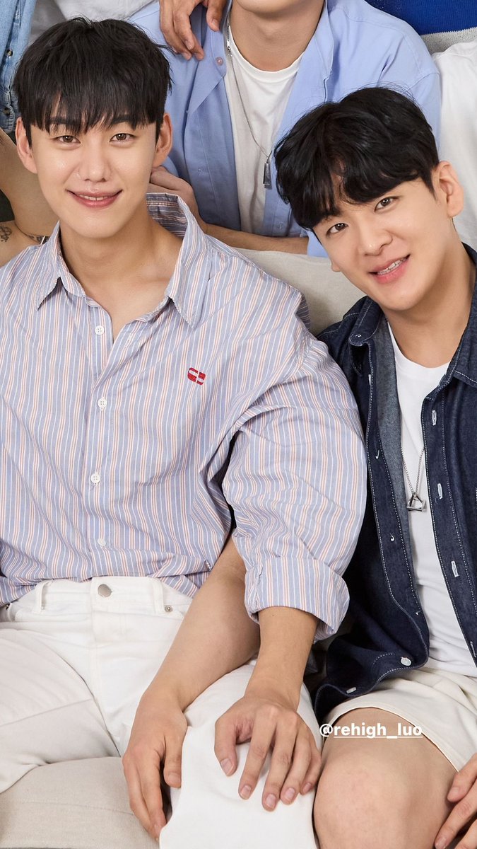 natacha_sun_'s tweet photo. Seongmin ah, that hand placement smells possessiveness 🫠❤️ 
And I live for it !

#JaeseungSeongmin
#HisMan3 https://t.co/wliMAUiG01