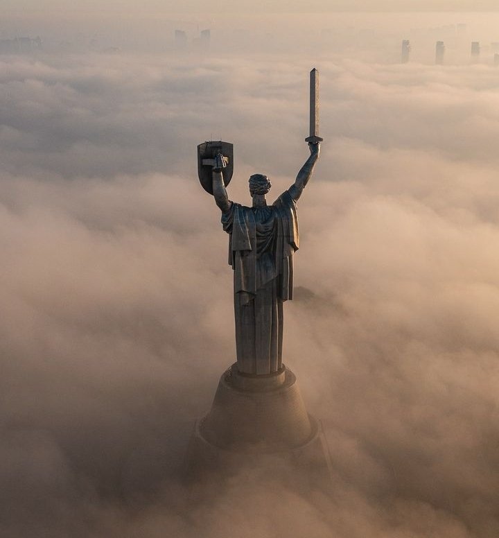 FacciniMyriam's tweet photo. @Gerashchenko_en Slava Ukraini 🇺🇦
Heroyam Slava 🇺🇦
Ukraine will win 🇺🇦 https://t.co/LIH7gvltjK