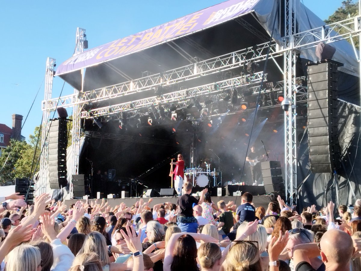 Rocking with Sam Ryder