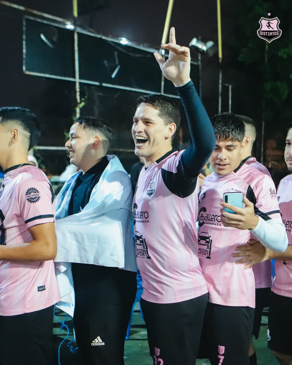 DISTINTOS FC tweet media
