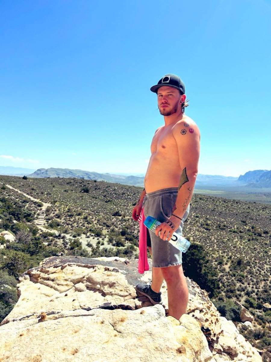 Squared Circle (@squaredcircleap) on Twitter photo Always putting in the work <a href="/DamianDrakeLV/">DAMIAN DRAKE…</a> #NoOffseason
#SquaredCircle #MaritimeWrestling #AEWDynamite Always putting in the work <a href="/DamianDrakeLV/">DAMIAN DRAKE…</a> #NoOffseason
#SquaredCircle #MaritimeWrestling #AEWDynamite