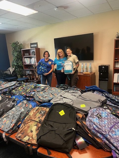 LehighElem's tweet photo. We are incredibly thankful to the Ding Darling Wildlife Society for their $5,000 donation to purchasing school supplies and backpacks. Thank you to Melissa and Ranger Yvette for joining us at Open House last night to give out this incredible gift to our amazing students! https://t.co/1cjLqZhCzD