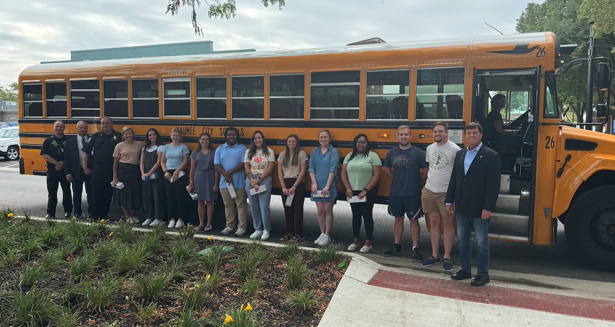 Maumee's new faculty members were in the district yesterday and today for orientation. We are so pleased to welcome them to the school district. Part of their orientation was a bus tour around the school district, stopping in Uptown to meet city leaders and first responders.