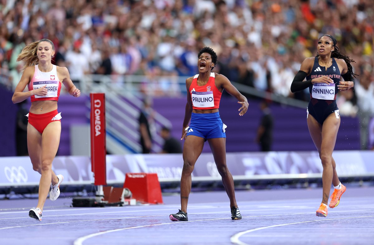 WorldAthletics's tweet photo. THE FIRST TO EVER DO IT FOR 🇩🇴 

@Marileidy_P brings home the 400m gold, which is the first ever Olympic gold medal in any sport for her country 🤯

With a 48.17 Olympic record 🔥

#Paris2024 #Olympics https://t.co/tEC3RCwhFK