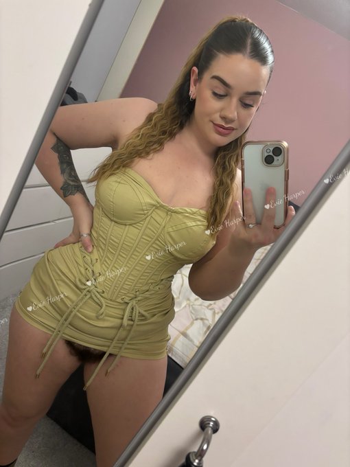 I feel so naughty going out in a short dress, no panties &amp; a bush. 😋  would you use me as your one night