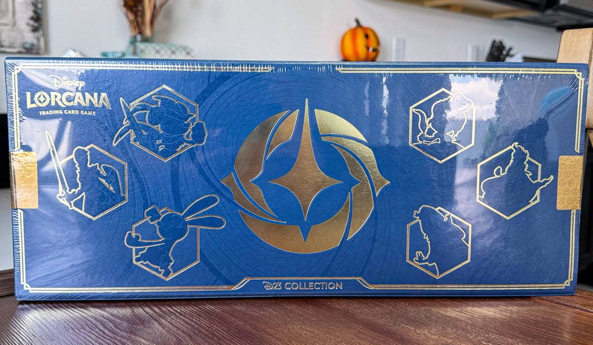 Hello Illumineers! <a href="/Traverse_Tavern/">Traverse Tavern</a> and I are giving away the brand new D23 Collection Set! All you have to do is:

-💙 this post
-Follow @TDDCollects and <a href="/Traverse_Tavern/">Traverse Tavern</a> on Twitter!
-Subscribe to Traverse Tavern on YouTube (link in comments)
-Repost!

Giveaway ends Friday 8/16!