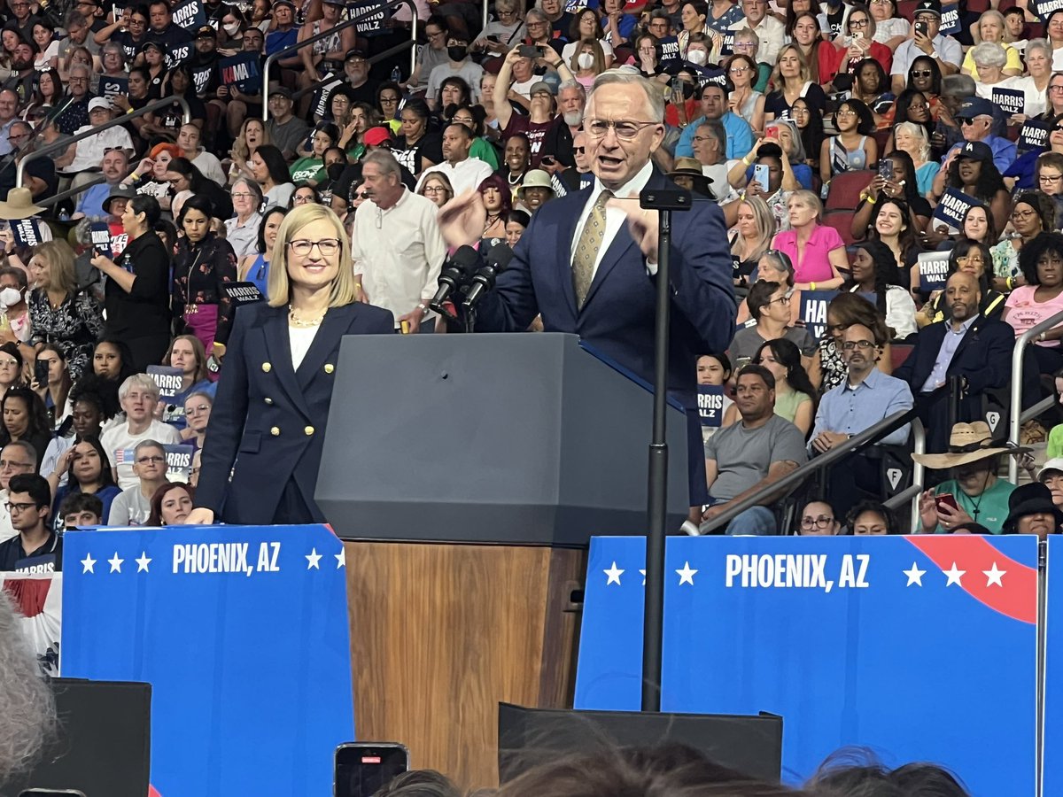 Lifelong Republican Mesa Mayor John Giles: “I don’t recognize my party anymore. Let me send a message to my friends in the political middle, you don’t owe a damned thing to that party…it’s time to vote for the adults in the room, Kamala Harris and Tim Walz!” #KamalaPaLooza