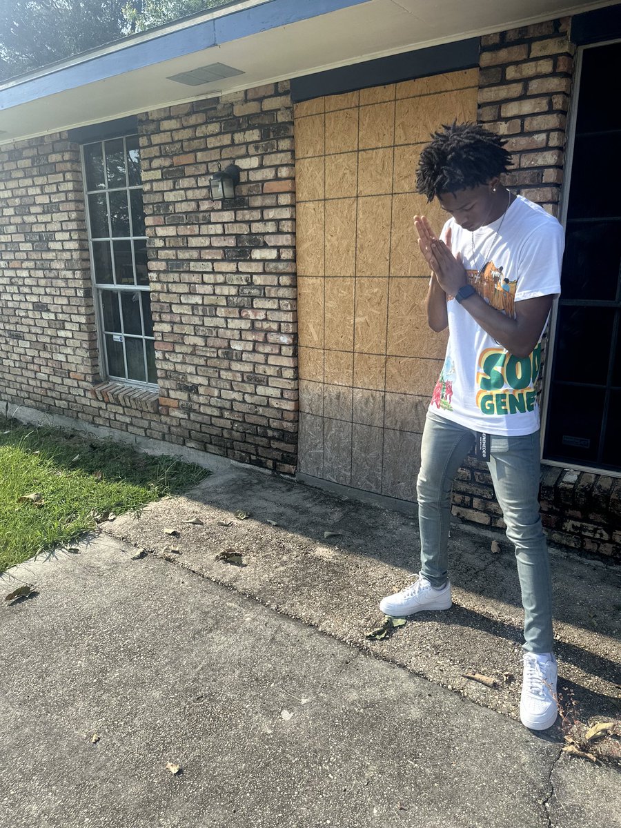 sayy_.conner tweet media