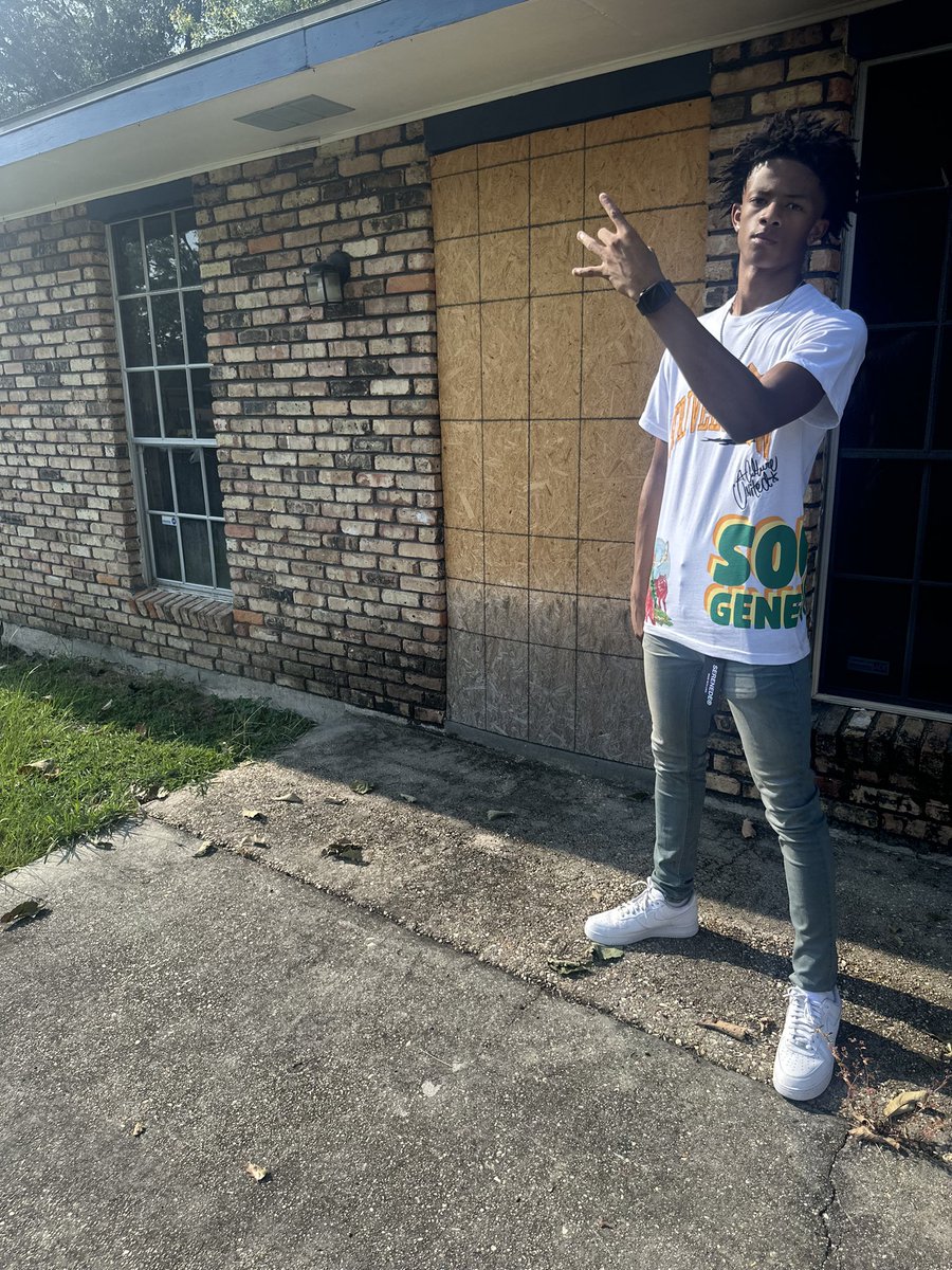 sayy_.conner tweet media