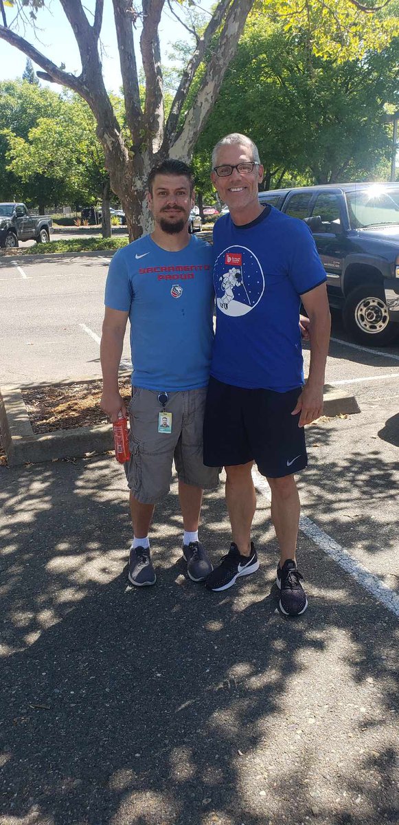 It only took almost 5 years and a pandemic but I finally got it autographed and certified @_petethetrainer Appreciate it so much. Seems like forever ago when we met up.